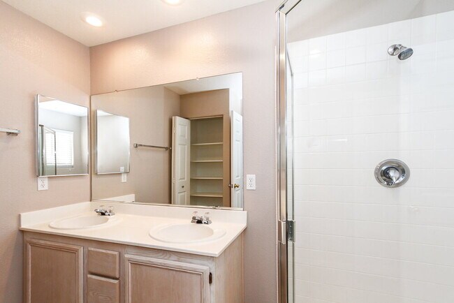 Building Photo - 5450 Mercantile St