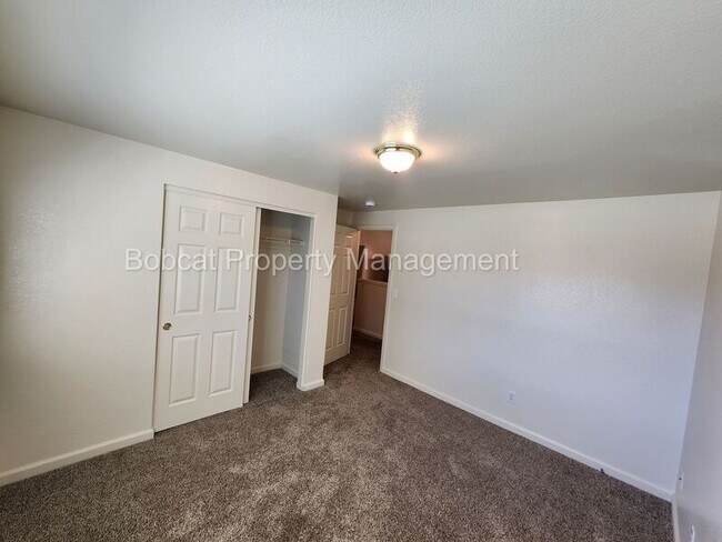 Building Photo - 1331 Chichester Dr