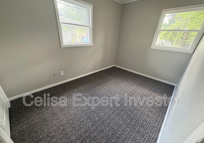 Building Photo - 404 Pursley Dr