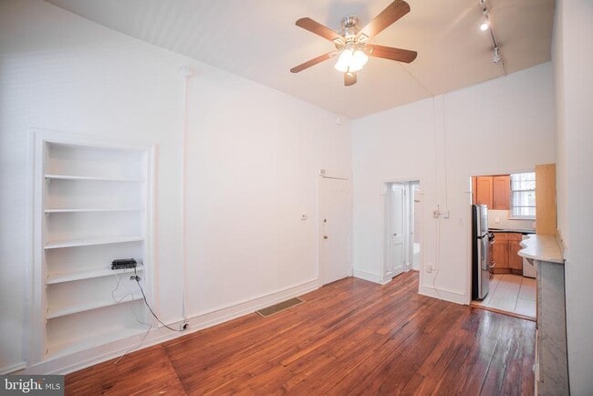 Building Photo - 404 S 22nd St