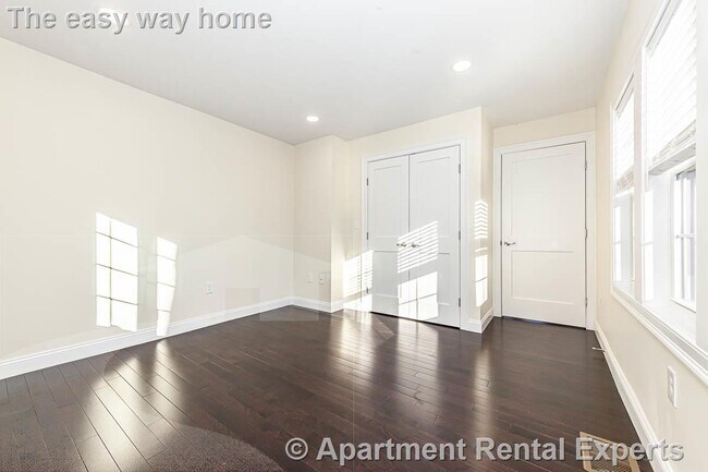 Building Photo - 48 Caldwell Rd