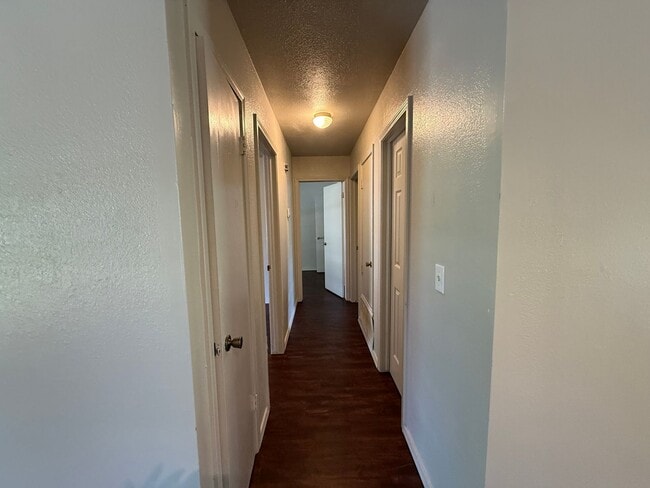 Building Photo - 504 Highland Dr