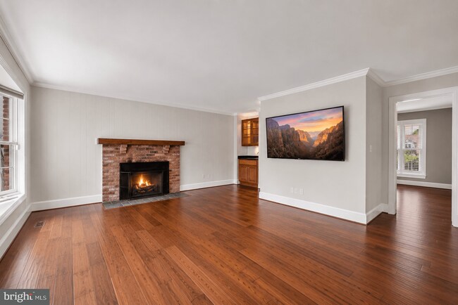 Building Photo - 1022 Delf Dr
