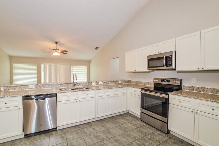 Building Photo - 13839 Riverpath Grove Dr
