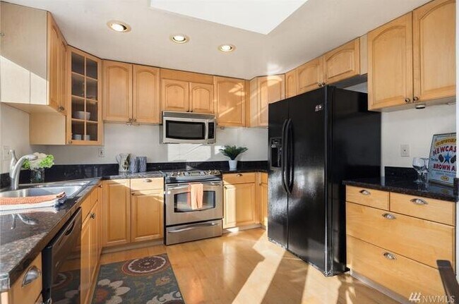 Building Photo - Bothell Home