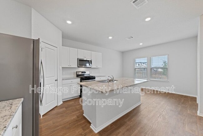 Building Photo - 6212 Sunhigh Dr