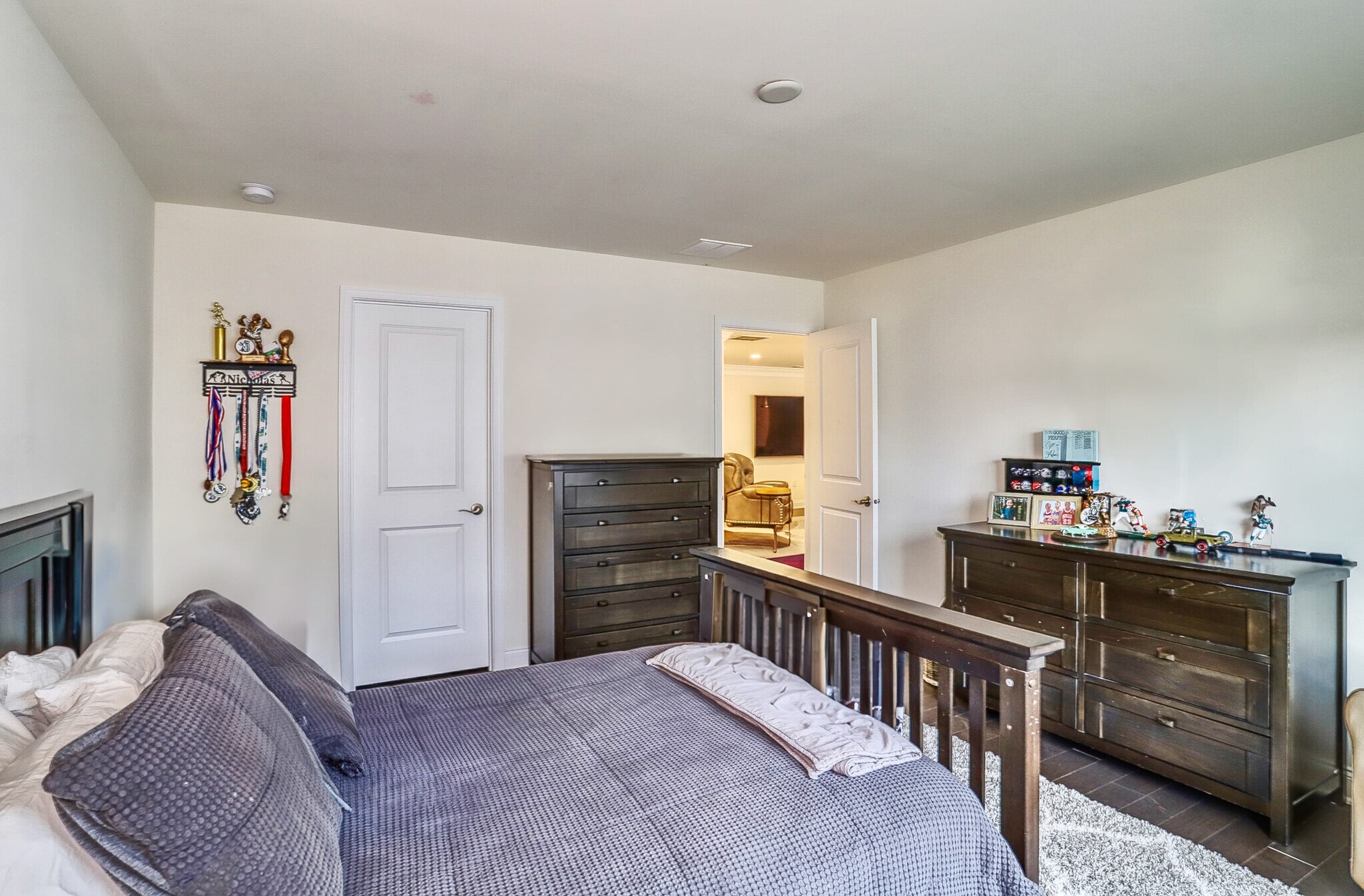 Building Photo - 22 Silent Nest Way