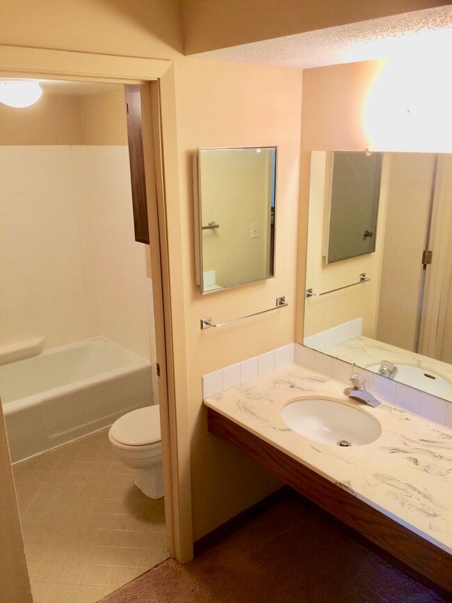 Building Photo - 901 11th Ave S