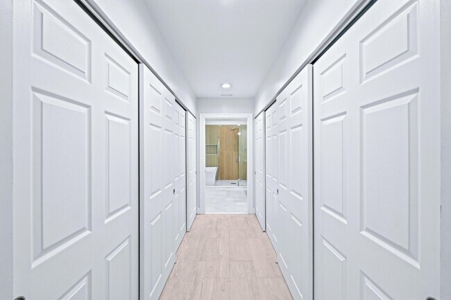 Building Photo - 2442 Windsor Way Ct