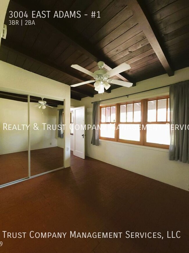 Building Photo - Absolutely Impeccable 3 bedroom 2 bath Mai...