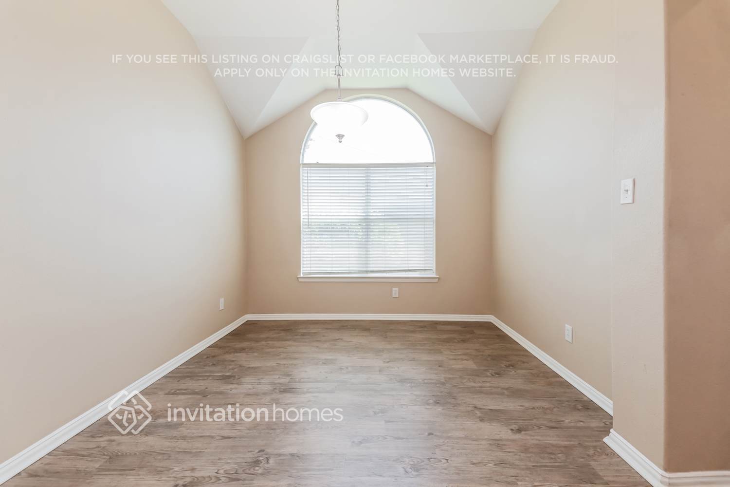 Building Photo - 713 San Antonio Trail