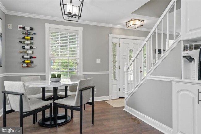 Building Photo - 2819 Summerfield Rd