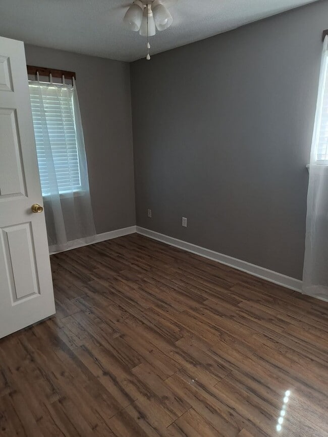 Building Photo - Single Family Home for Rent