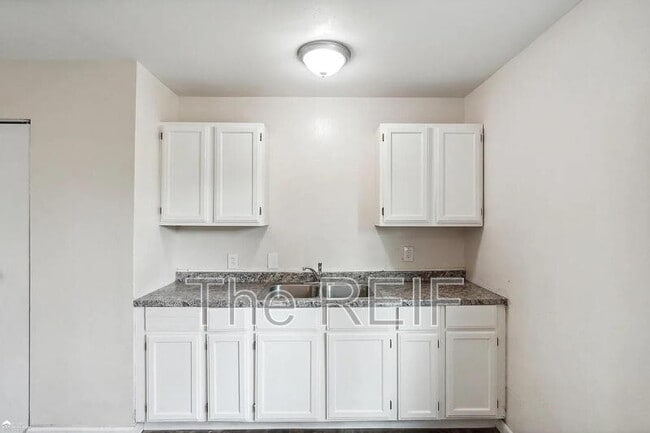 Building Photo - 6222 Otoole Ln