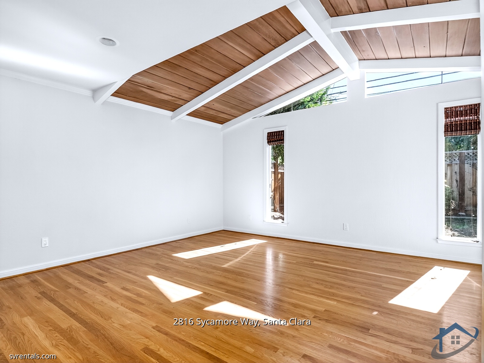 Building Photo - 2816 Sycamore Way