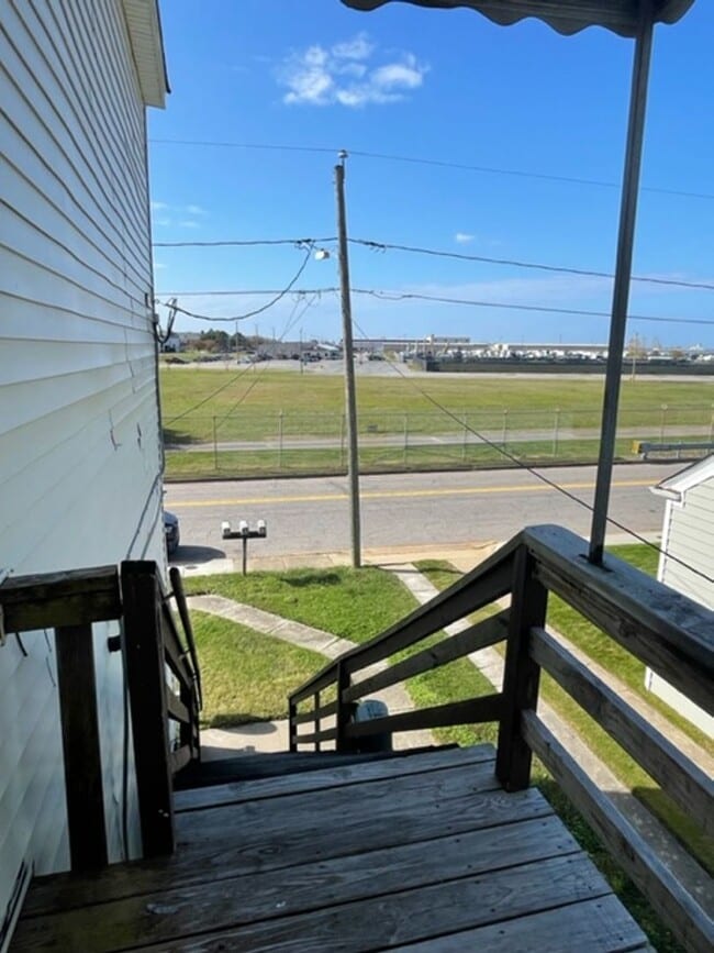 Building Photo - FOR RENT WILLOUBHY AREA!