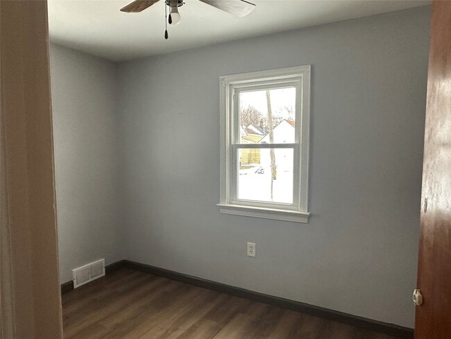 Building Photo - 1228 Hilborn Ave