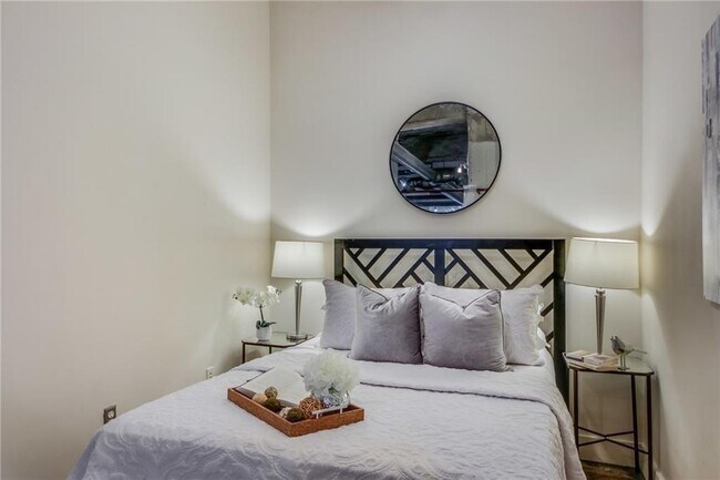 Building Photo - 659 Auburn Ave NE