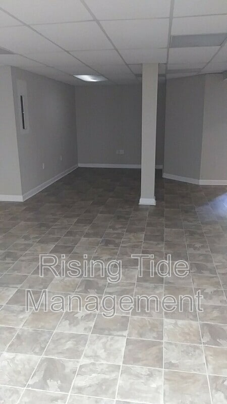 Building Photo - 517 5th Ct