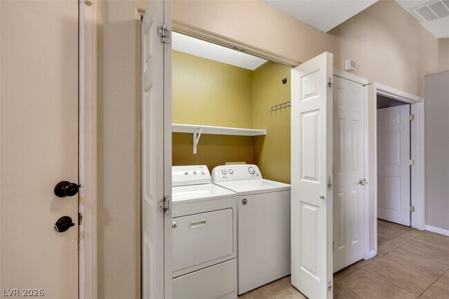 Building Photo - 9936 Willowbrook Pond Rd