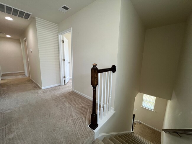 Building Photo - 105 Wando View Way