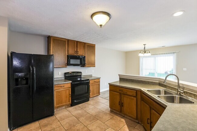 Building Photo - 7329 Kimble Dr