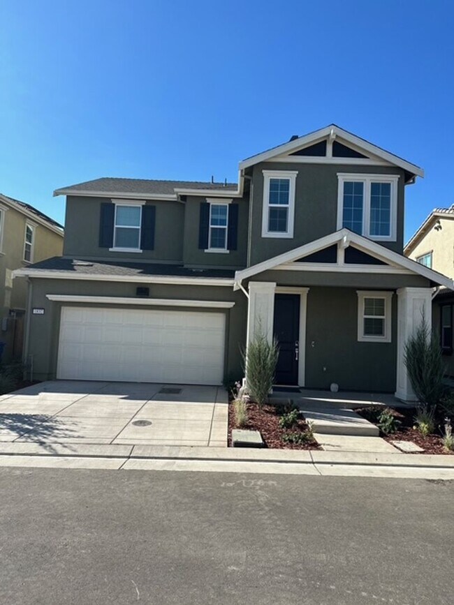 Building Photo - Beautiful Home in Tracy Hills