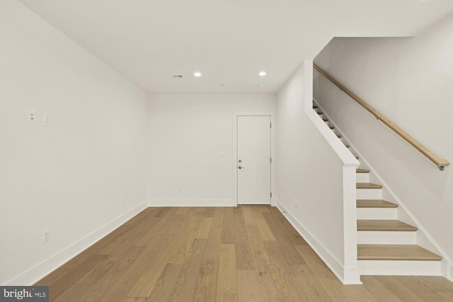 Building Photo - 2607 1st St NW