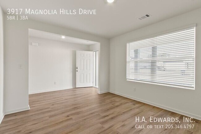 Building Photo - 3917 Magnolia Hls Dr