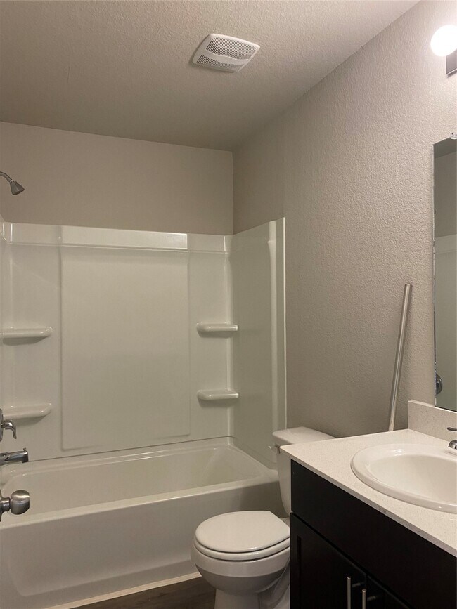 Building Photo - 802 Faison Ct