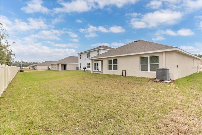 Building Photo - 2924 NE 20th Ter