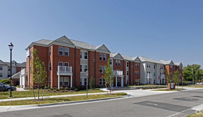 Building Photo - Village Pointe Apartments