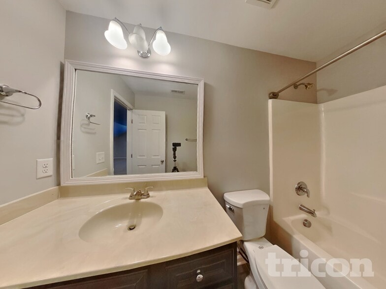 Building Photo - 410 Crutchfield Dr