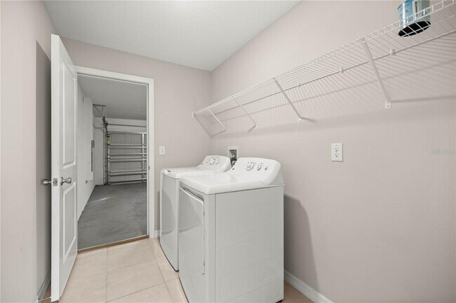 Building Photo - 9266 SW 58th Cir