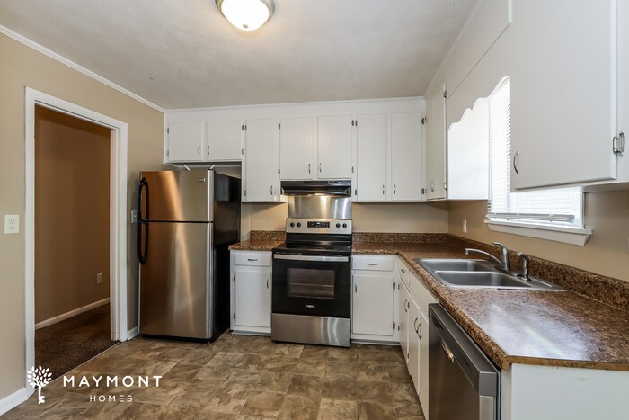 Building Photo - 4113 N Sylvania Ct