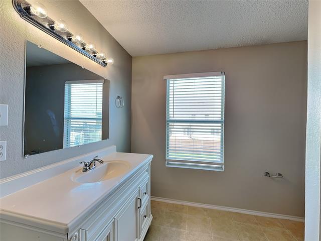 Building Photo - 360 Blairwood Dr