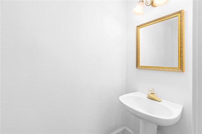 Building Photo - 5941 Wilbanks Dr