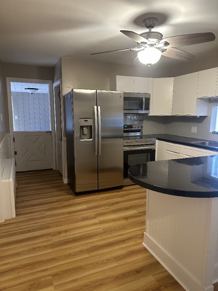 Building Photo - 51 Jo Anne Ave