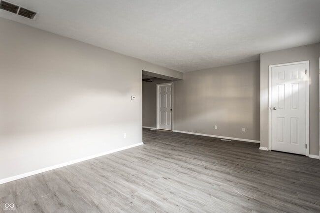 Building Photo - 4839 Oakwood Trail