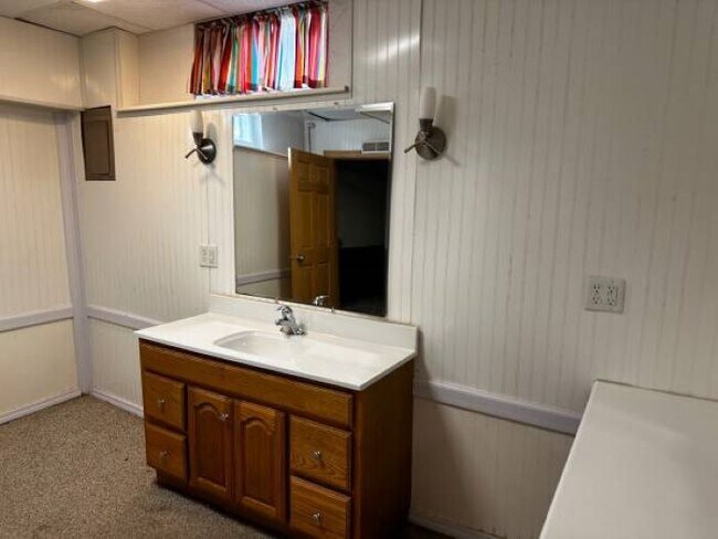 Building Photo - 505 Brookland Park Dr