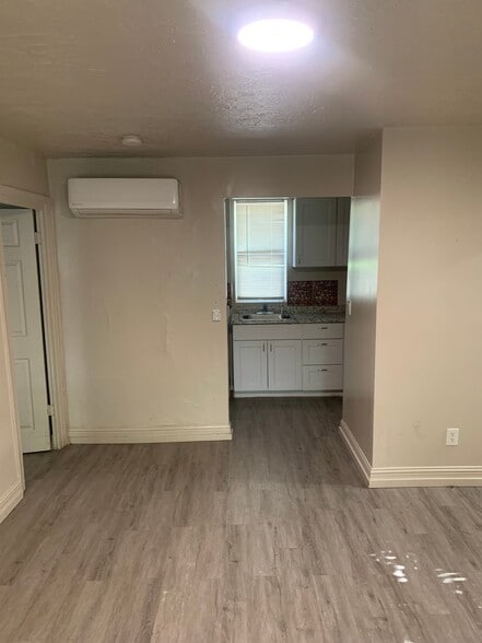 Building Photo - 614 E 600 S