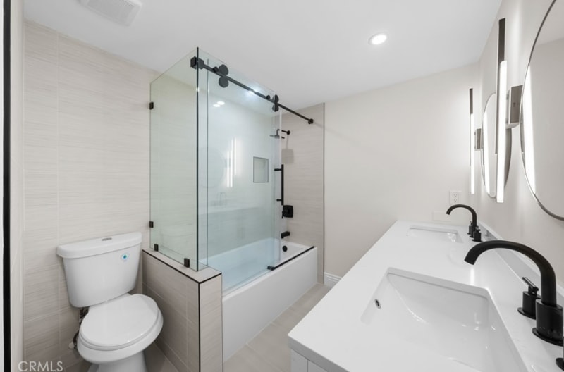 Building Photo - 16401 Mercier Ln