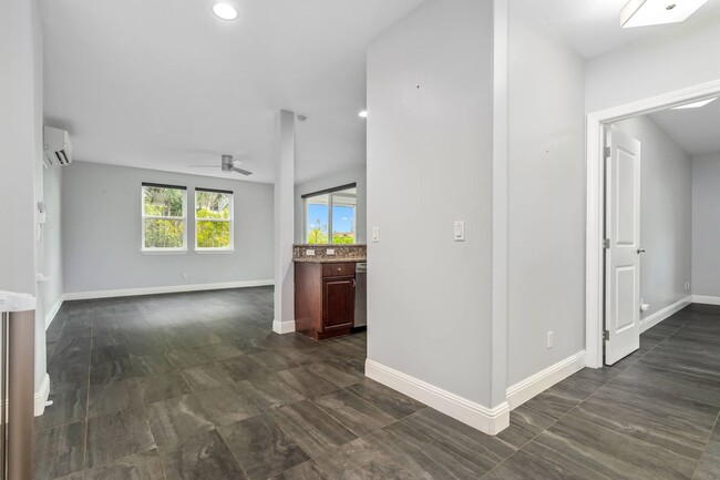 Building Photo - Pet Friendly, 3/2.5 Groundfloor Condo with...