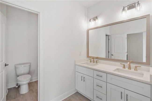 Building Photo - 110 Via Roma