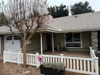 Building Photo - 55+ Friendly Valley Community 2 Bedroom Si...