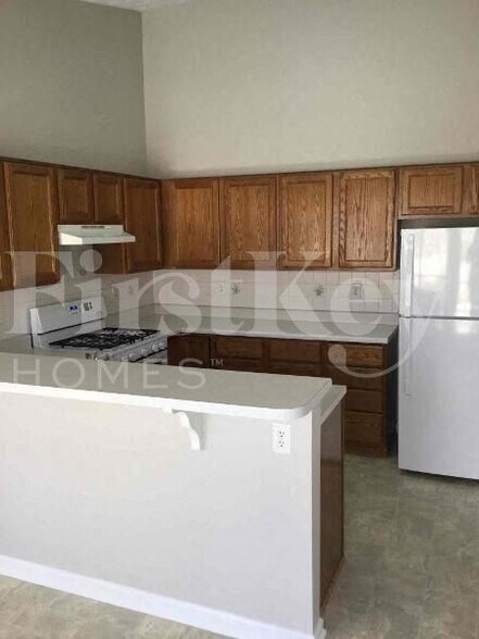 Building Photo - 799 Avalon Forest Way