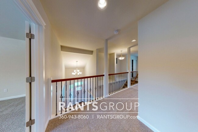 Building Photo - 3 Car Garage! Private Beach Access! Fantastic Location! I5 & shopping only 5 minutes away!