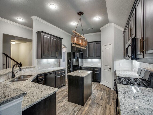 Building Photo - 5932 Trout Dr