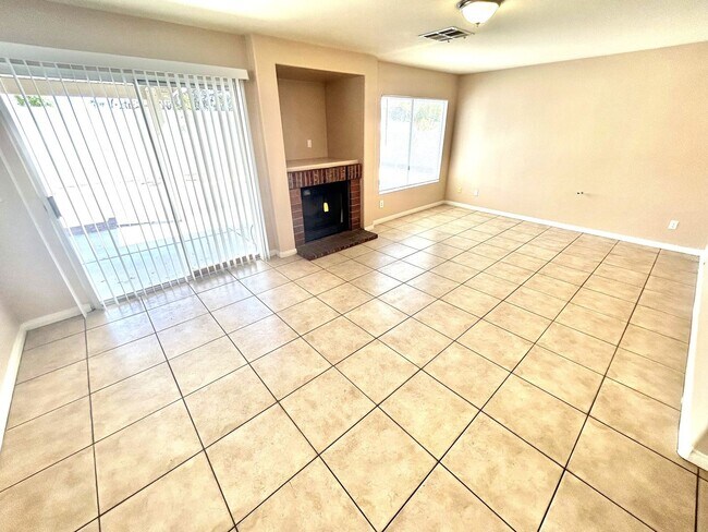 Building Photo - 2514 Quail Canyon Ave