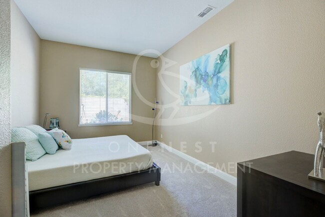 Building Photo - One of a kind, GREAT floorplan in Twelve Bridges